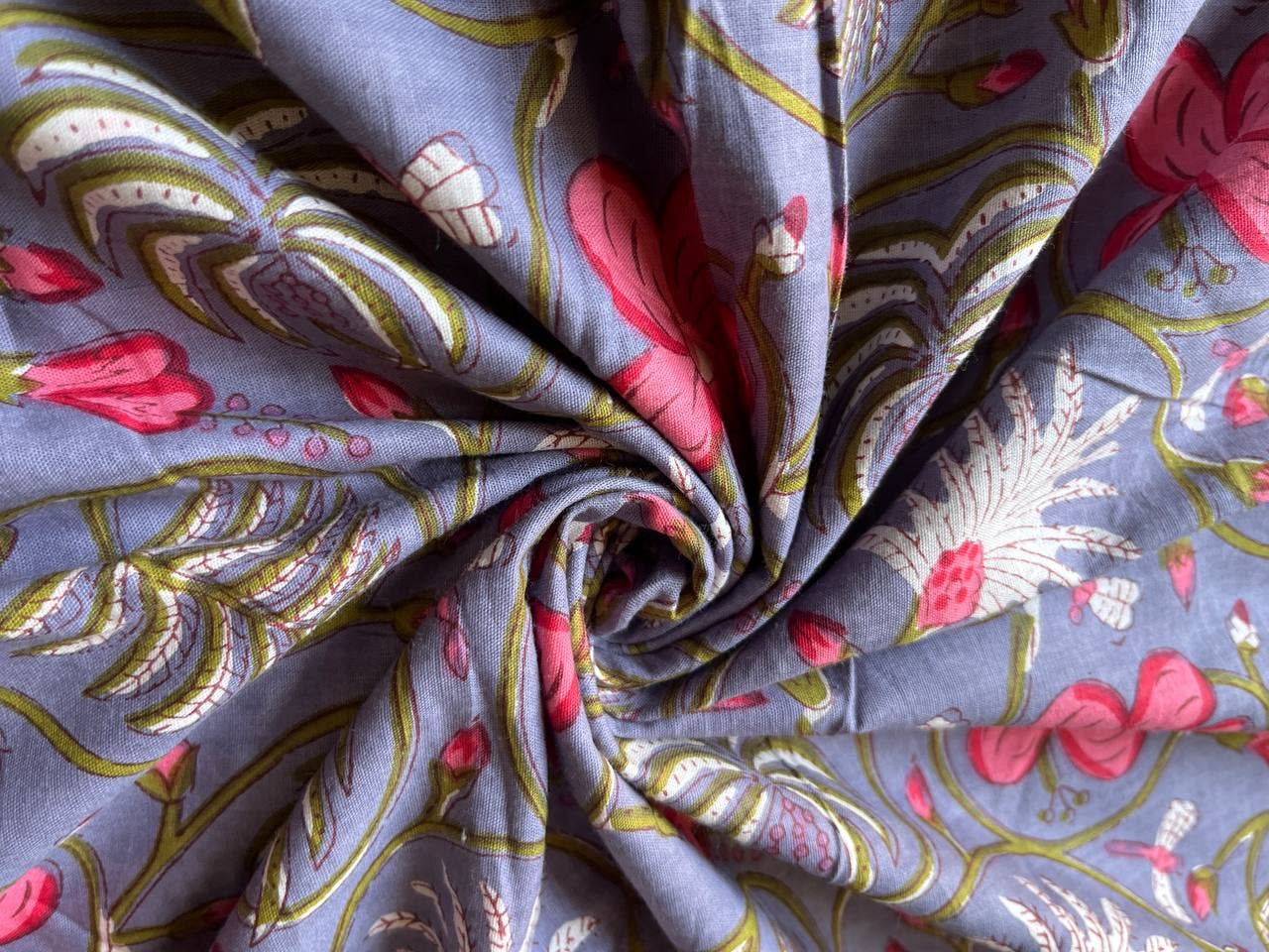 Bhawana Handicrafts – wholesale Tygfärg – Symaterial Hantverkstyg Indisk blommig bomull för kvinnor 3