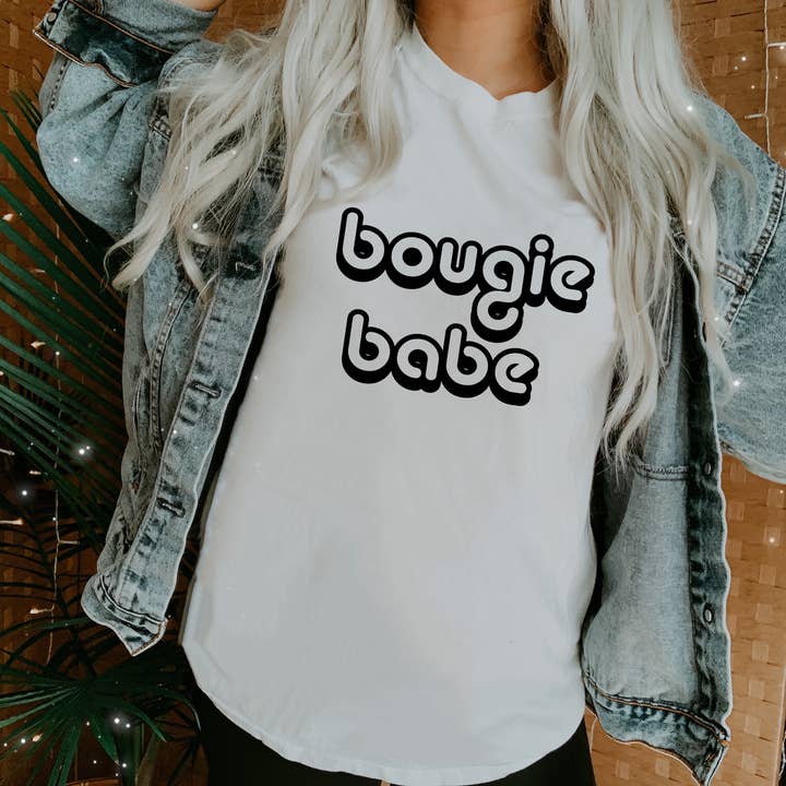 Maglietta unisex divertente nera retrò Boujie Babe per la vendita all'ingrosso da parte di Rising Tide Vintage