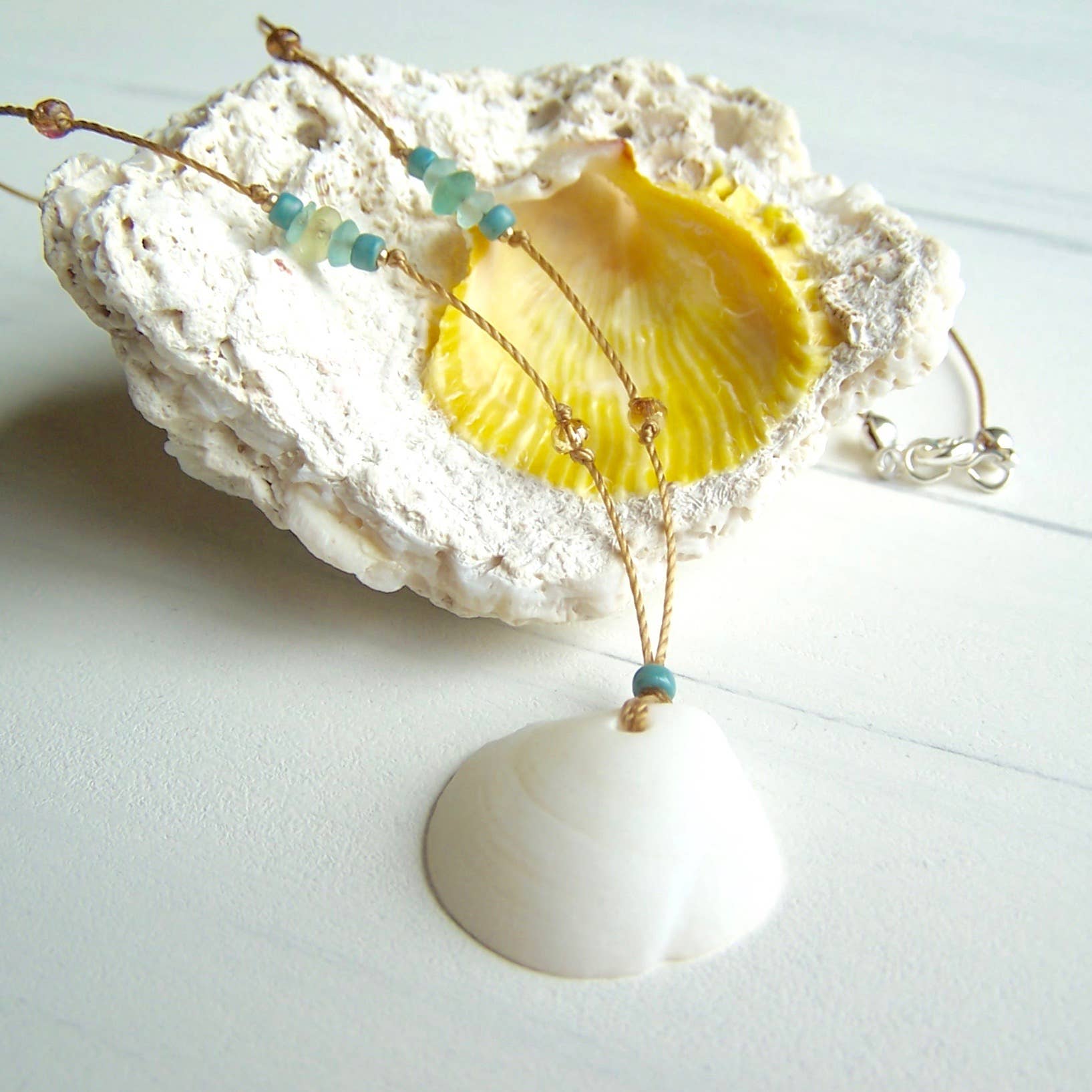 Jo Bird Jewelry - Wholesale Pendant/Charm Necklace - Sanibel Shell Necklace1
