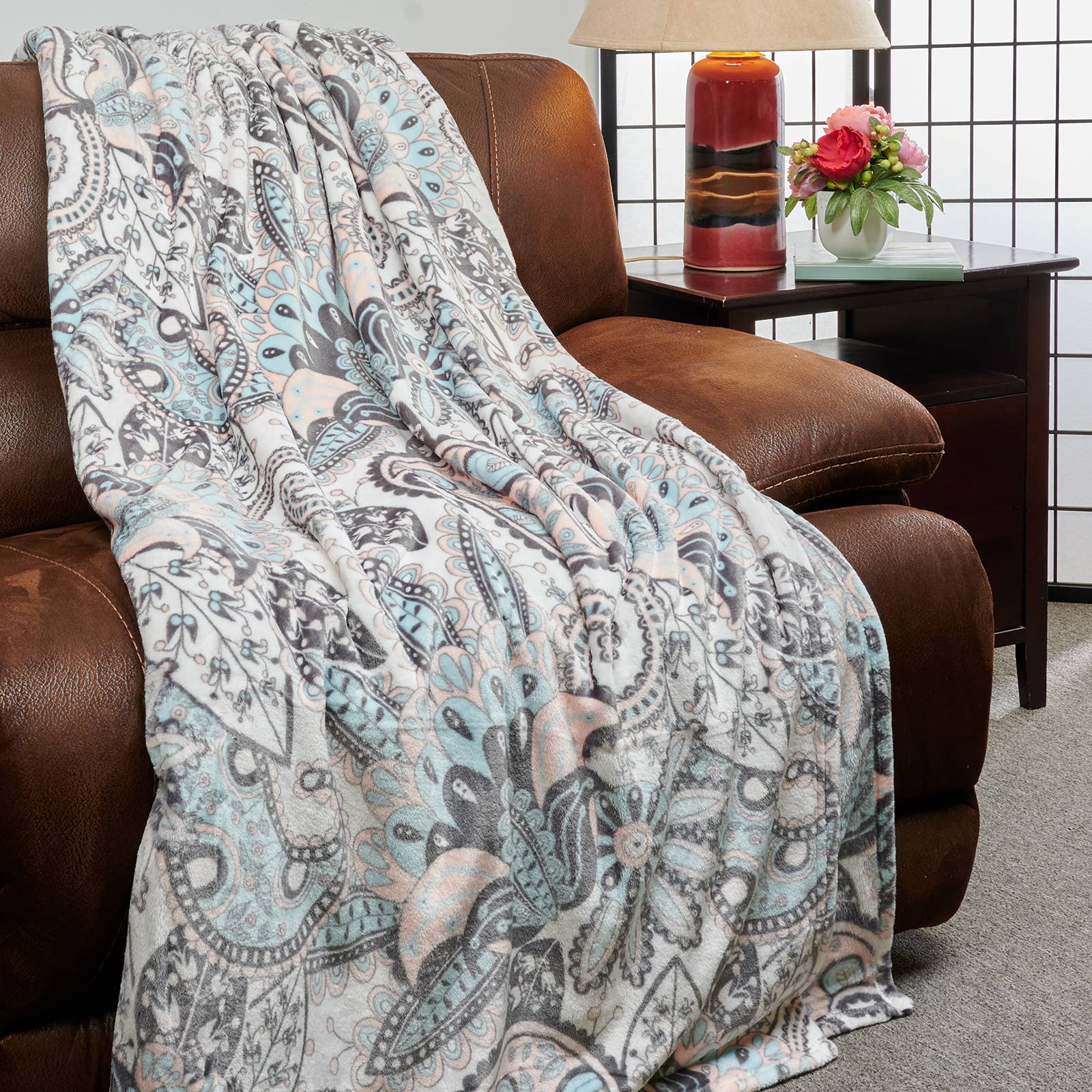 Bed Bath Fashions - Wholesale Throw Blanket - Kathy Ireland Flannel Fleece Blanket6