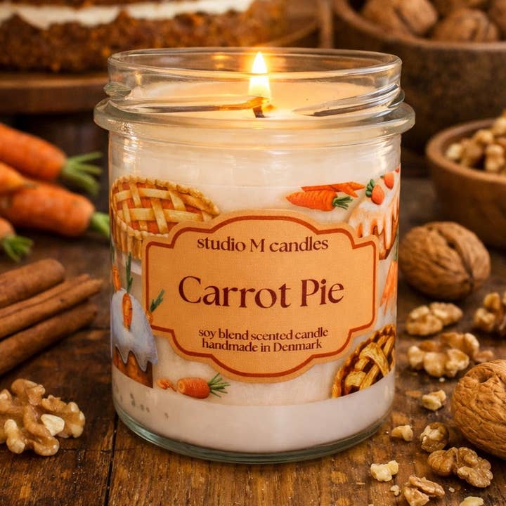 Carrot Pie - Soy Blend Scented Candle 300g for wholesale by studio M candles
