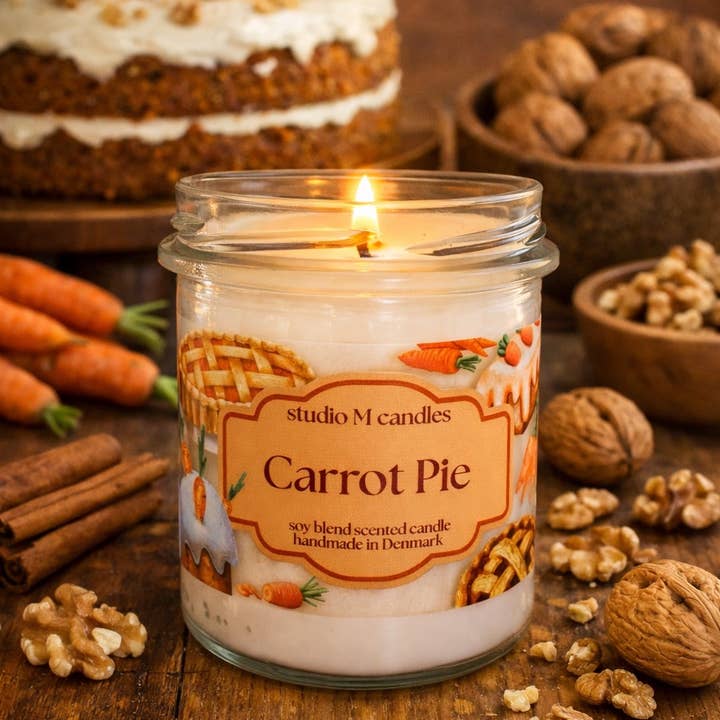 Carrot Pie - Soy Blend Scented Candle 300g for wholesale by studio M candles