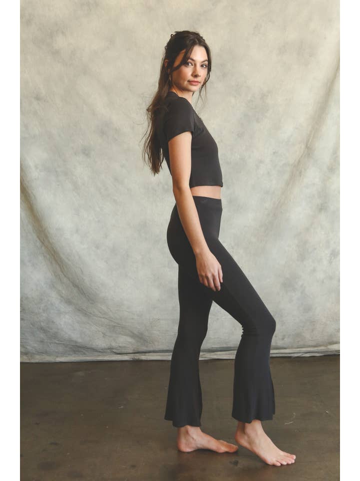 Listicle - Wholesale Lounge Set - Women's - Ribbed Crop Top & Split Hem Pants Set14