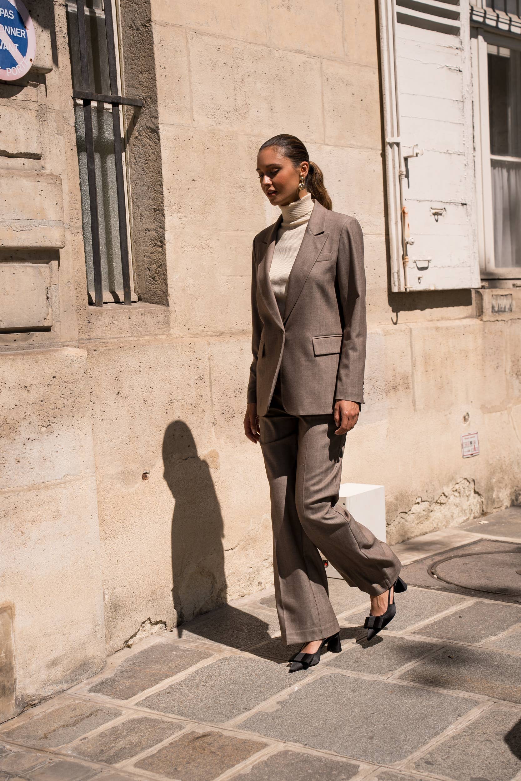 Attentif Paris - Wholesale Suit Jacket - Women's - Single-button straight blazer15