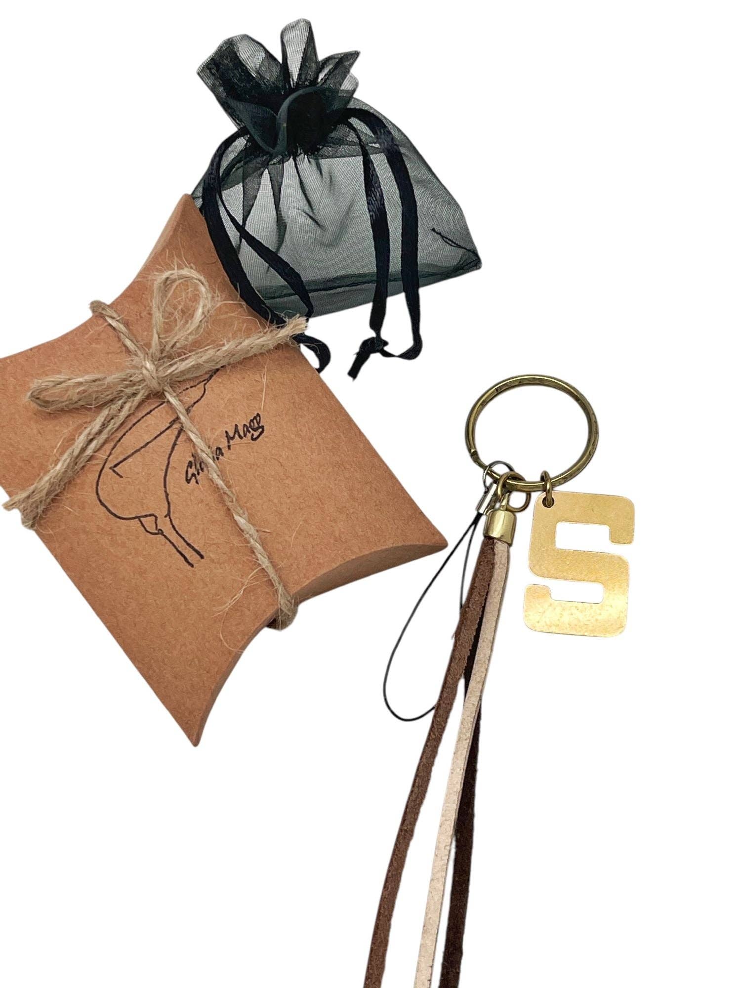 Gloria Mago - Wholesale Keychain - Women's - Mobile hanging keychain LETTER in gold and brown leather tassels4
