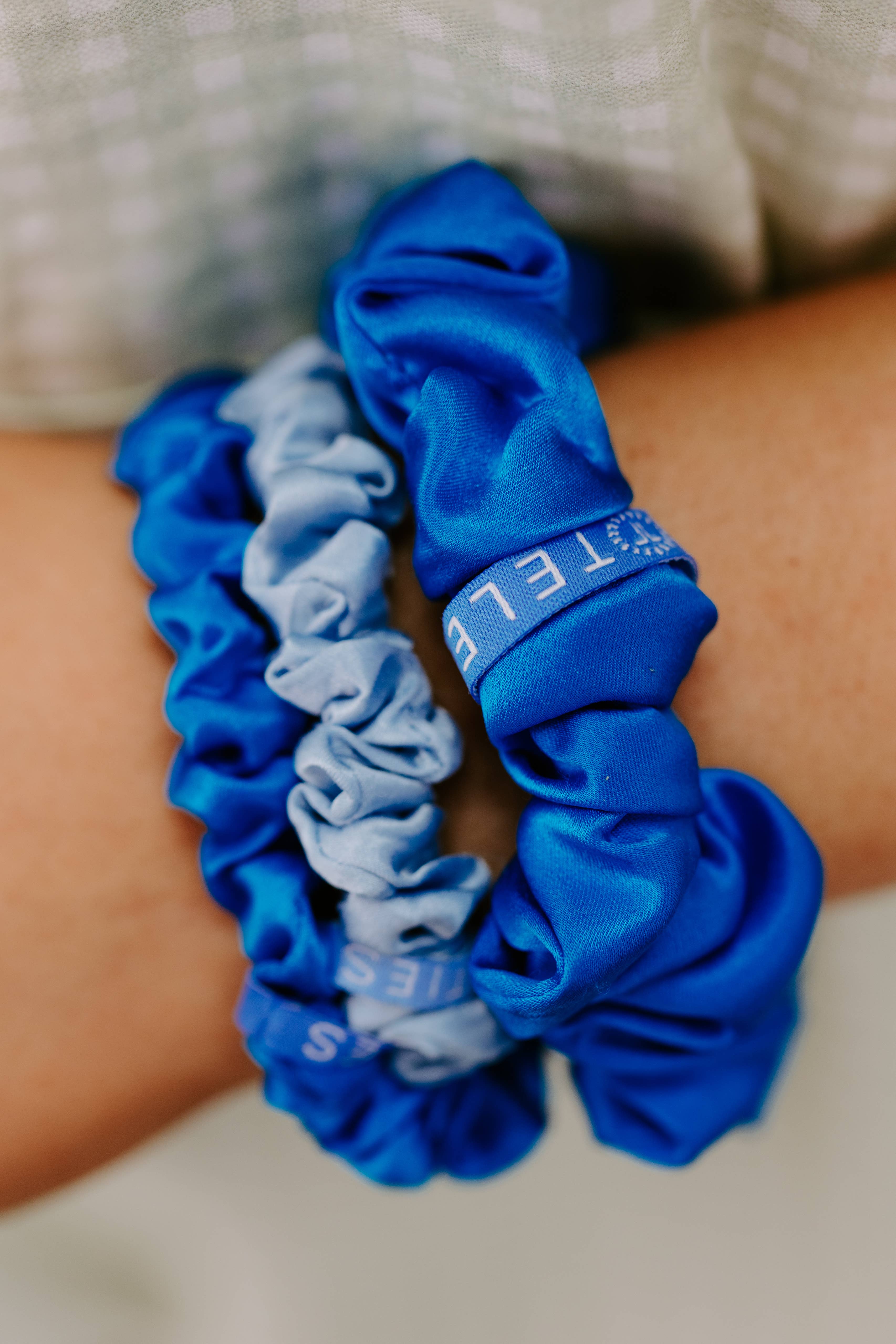 TELETIES - Wholesale Scrunchie - Women's - Silk Hair Scrunchie | Large | Blue My Mind 4