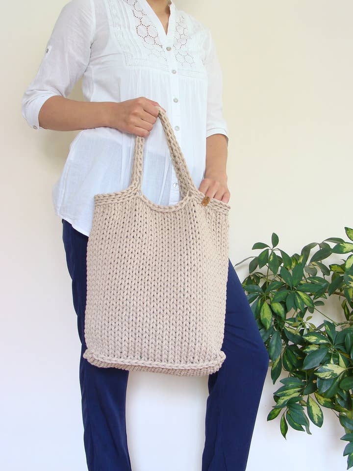 Stickad tygväska, shopper bag för wholesale av Woolfans