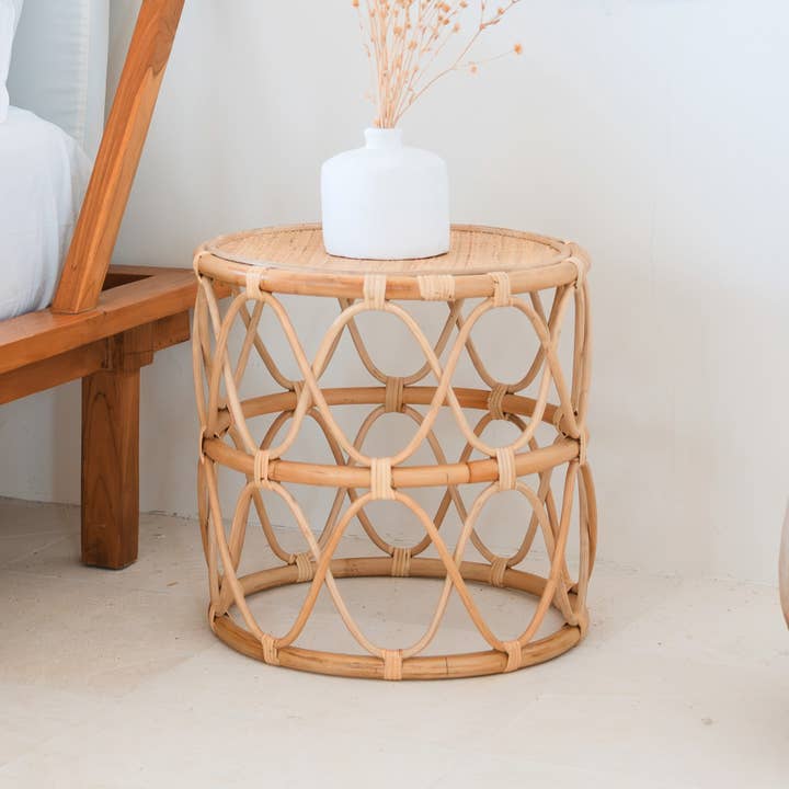 Tavolino Rotondo in Rattan – Piccolo Tavolino da Caffè Boho MUARA per la vendita all'ingrosso da parte di Soeji