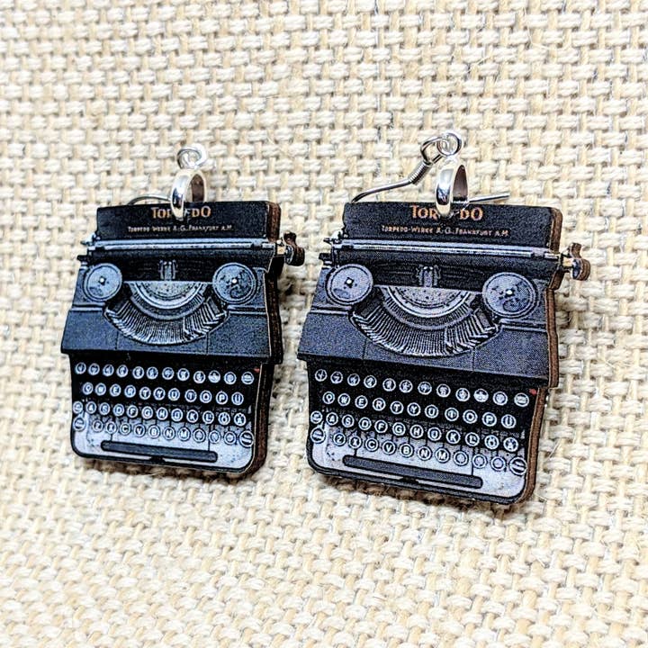 Boucles d'oreilles machine à écrire pour la vente par Iamsonotcool