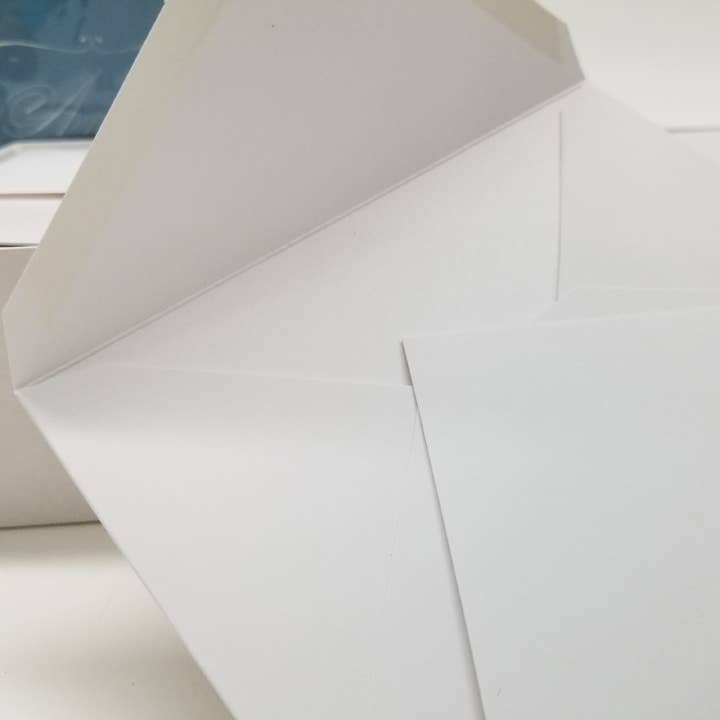 San Lorenzo Design - Wholesale Stationery/Notecard Set - Kartos Amalfi Medium Sharp Cards, White or Ivory, Stationery