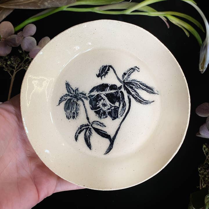 Platos de ofrenda de cerámica Hellabore con esgrafiados negros para venta al por mayor de Keven Craft Rituals LLC