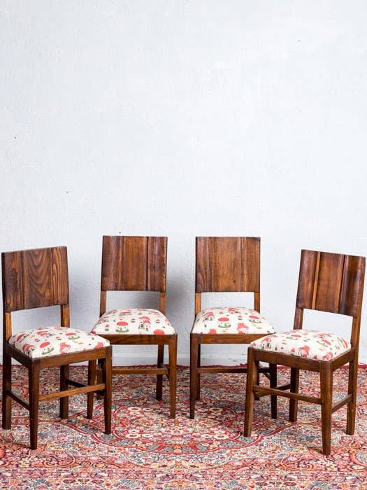 Set mit 4 antiken Schneewittchen-Stühlen für den Großhandel von Antique Arte y Decoración