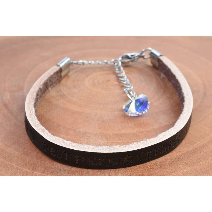 Pulseras de cuero genuino con palabras atrevidas para venta al por mayor de Pink Box