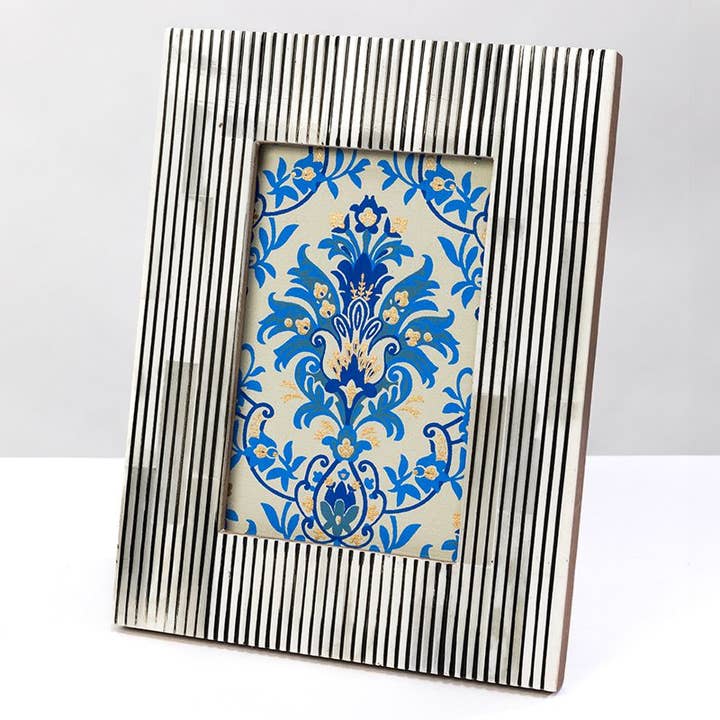 Black & White Stripes Photo Frame for wholesale by Globe Enterprise