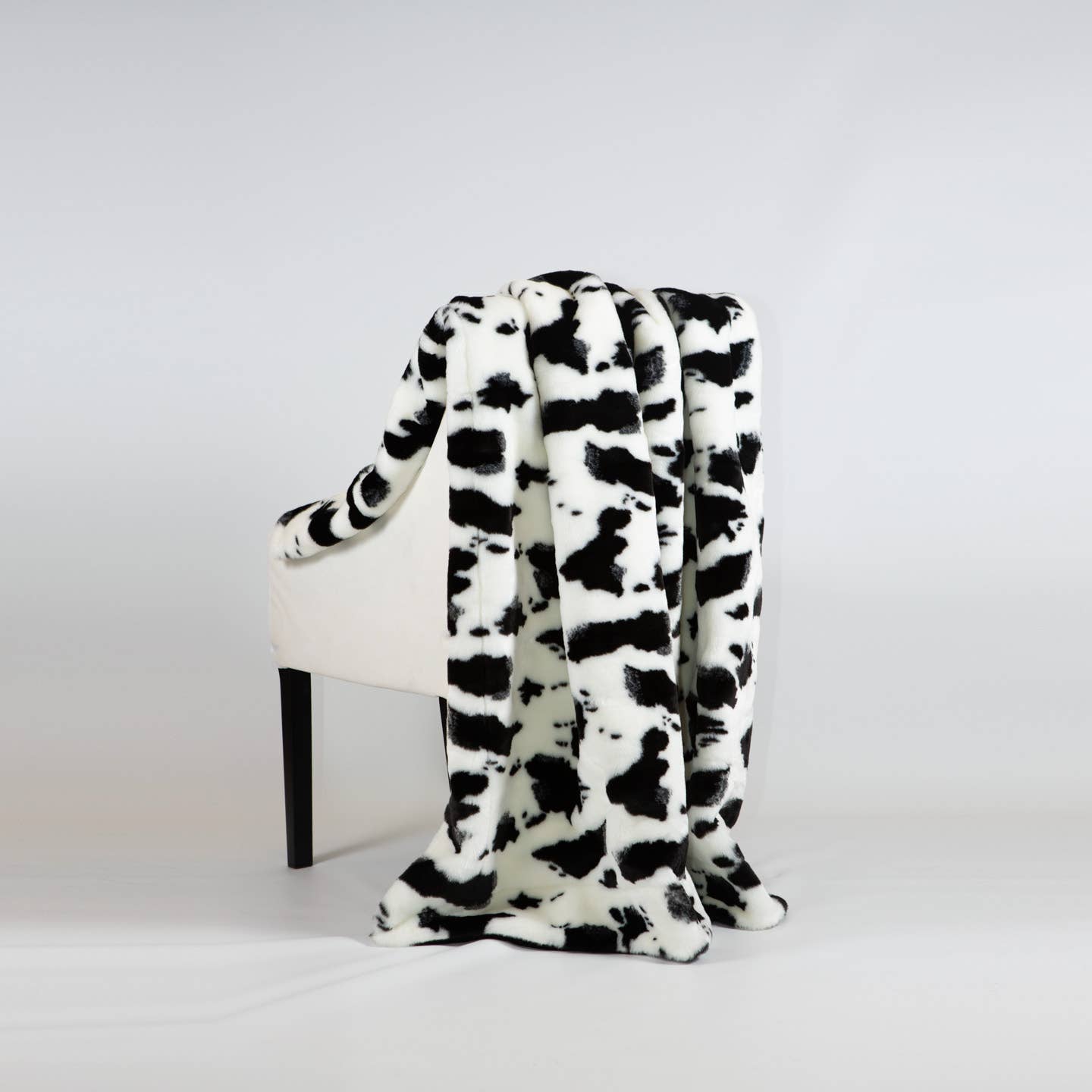 HemsidanDesign - Wholesale Throw Blanket - Throw faux fur Cow 140 x 180 cm