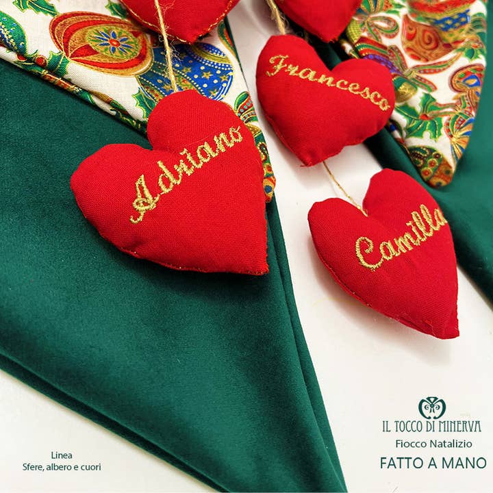 Julrosett bakom dörr Linje julgranskulor och hjärtan - Handgjord för wholesale av Il Tocco di Minerva