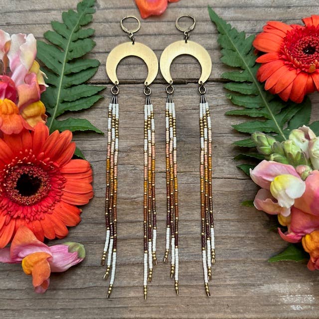 Hawk Krystal Earrings and other Purchase Wholesale kronsberg bier. Free Returns & Net 60 Terms on Faire trending on Faire.