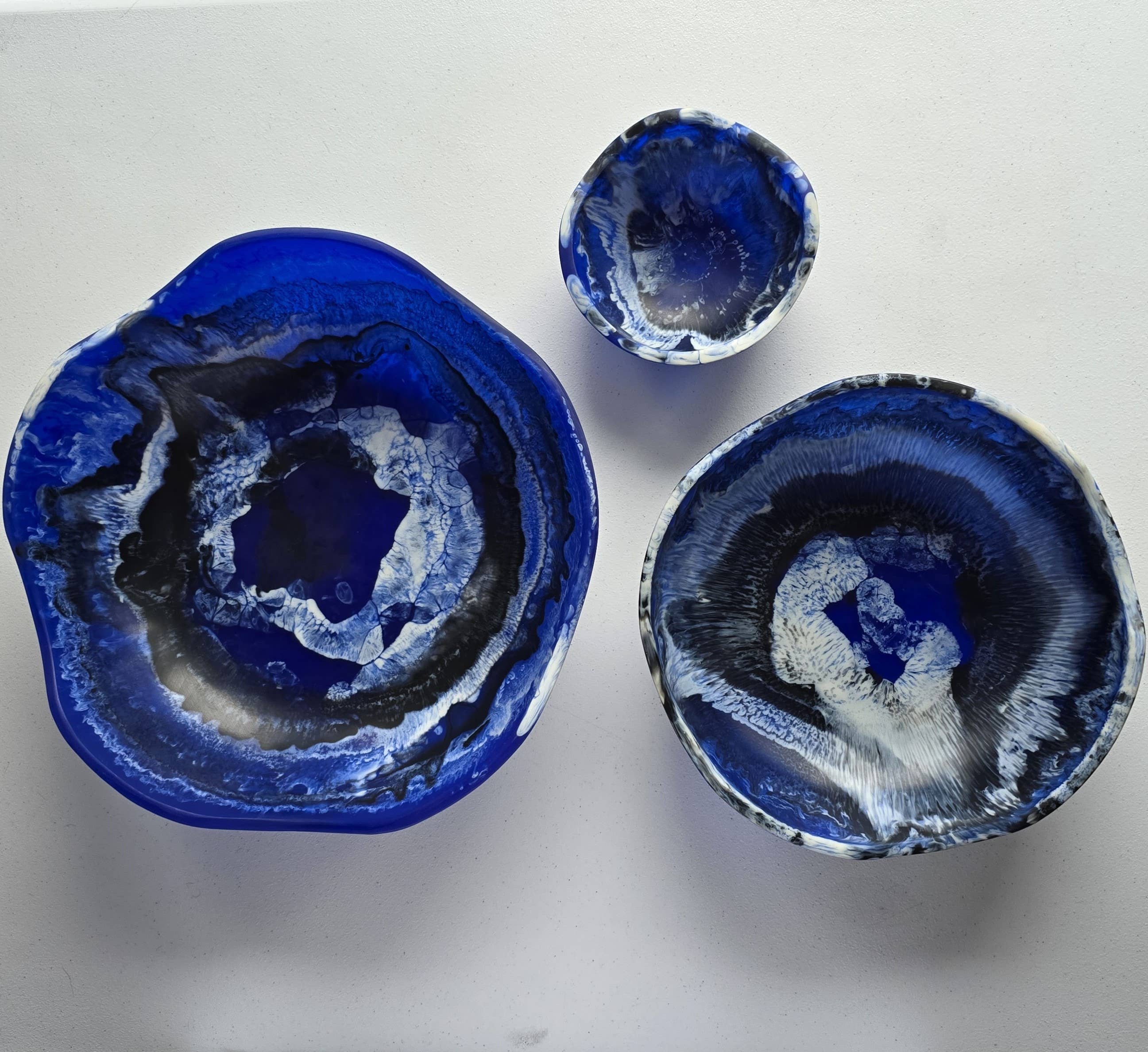 Gibb & Daan - Wholesale Serve Bowl - Large wavy 3 bowls Set - Matte Finish Hand Poured Resin29