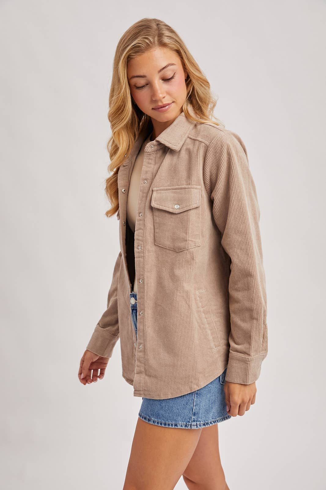 Bluivy – wholesale Shirt Jacket/Shacket - Women’s – CORDUROY BUTTON DOWN SHACKET WITH POCKETS25