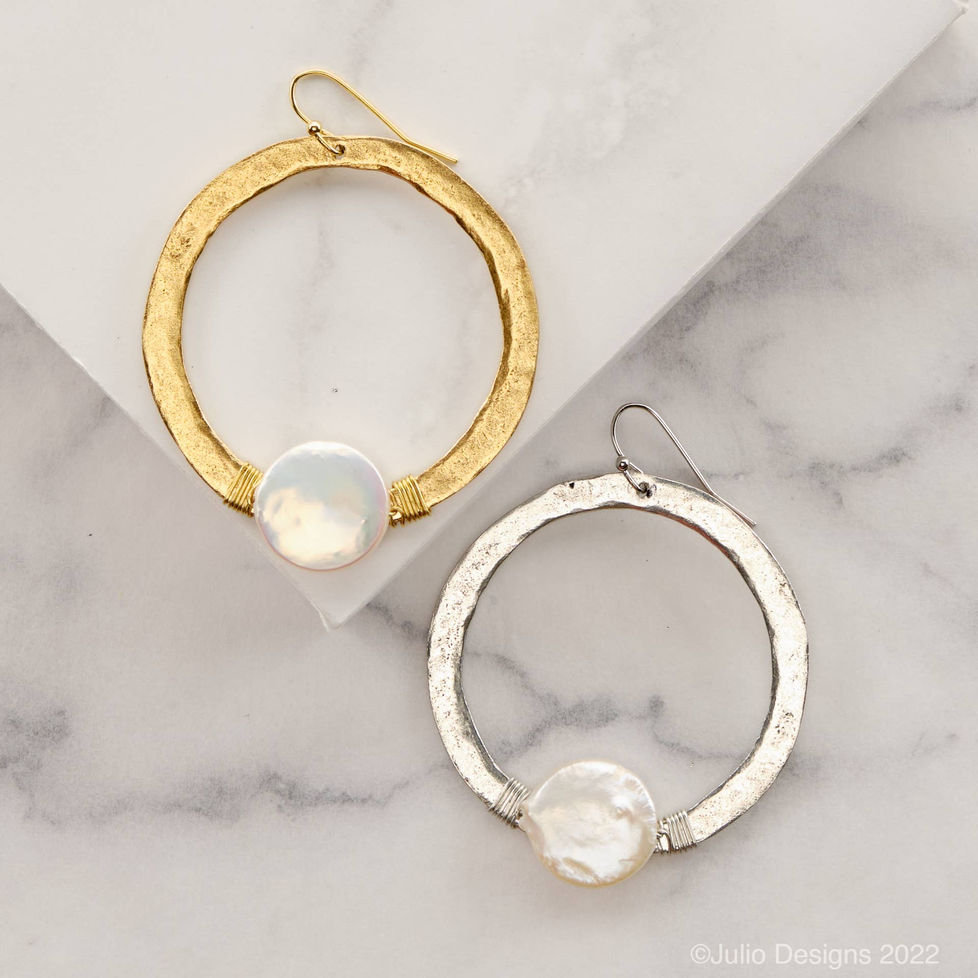 Julio Designs - Wholesale Dangle Earrings - ER115 Hammered Circle Earring with Wire Wrapped Accent Bead5