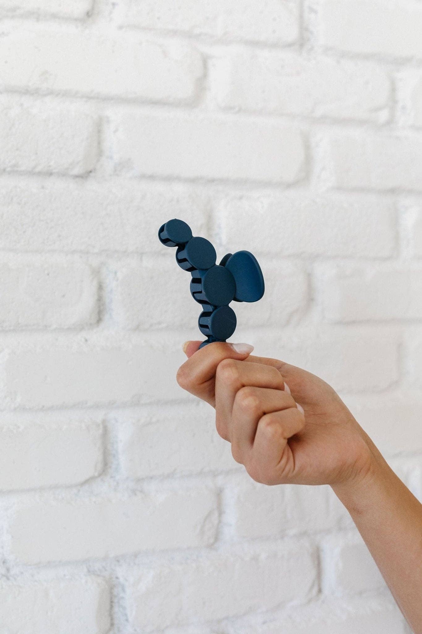 Shop Andi - Wholesale Hair Clip - Women's - Circles Claw Clip11