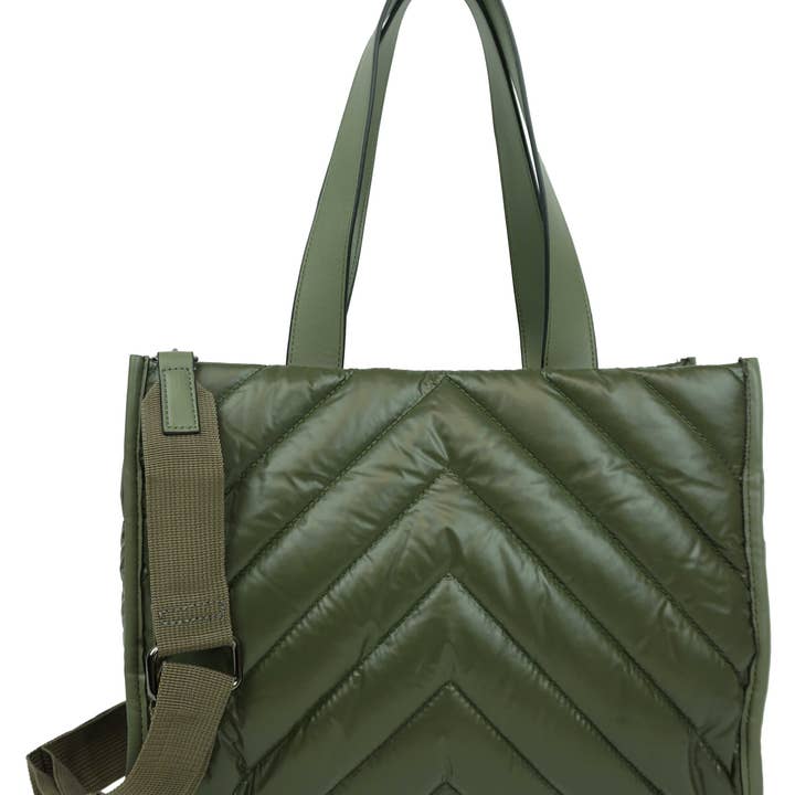 Bolso acolchado 36580 # y otras tendencias de Resultados para bolsos marca al por mayor. Devoluciones gratuitas y condiciones de pago a 60 días en Faire en Faire.