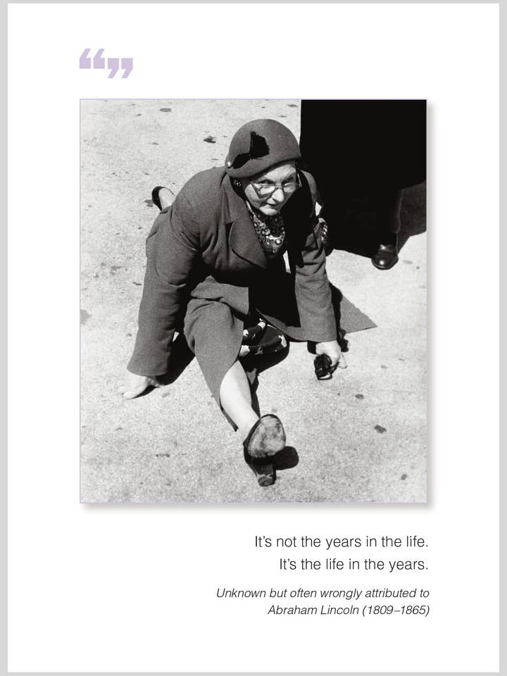 Non è la carta di auguri di compleanno degli anni per la vendita all'ingrosso da parte di The Borealis Press Inc