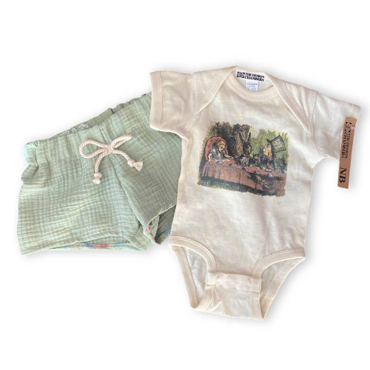 Mad Hatter Tea Party Macacão infantil por atacado de The Design Chambers