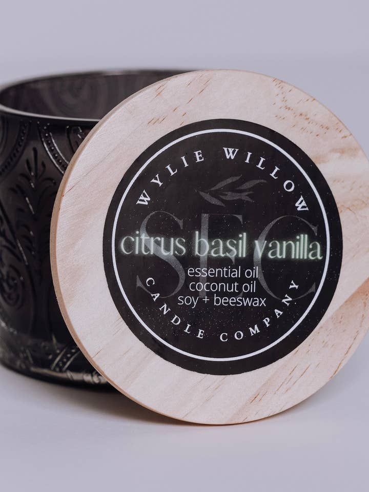Velas Citrus Basil Vanilla Strictly Essentials de 10 ó 6 onzas para venta al por mayor de Wylie Willow Candle Company
