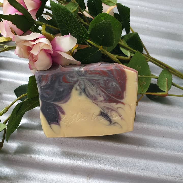 Rustic Urban Soap Co - Wholesale Bar Soap - Hot Mess Soap1