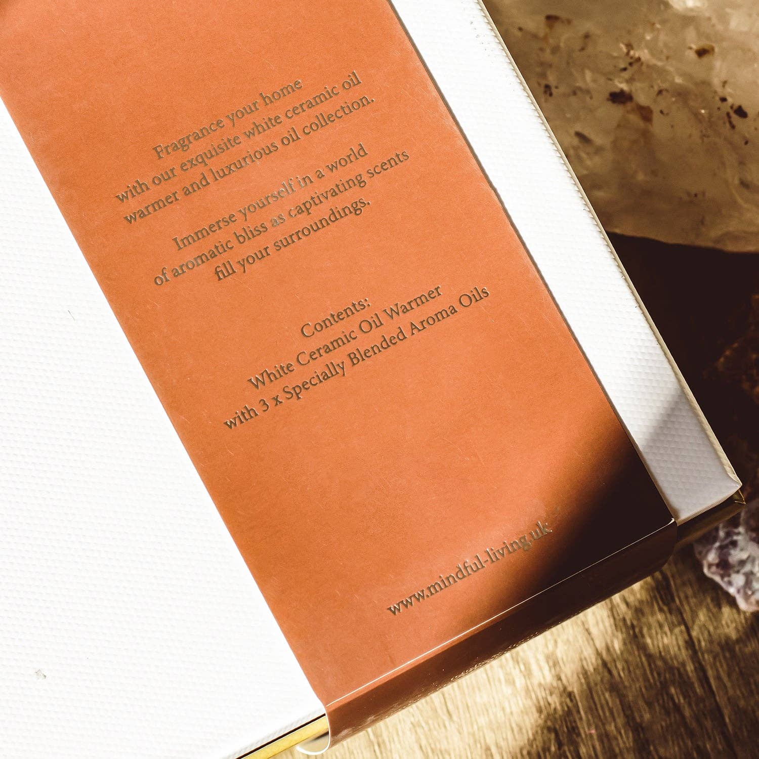 Mindful Living Co. - Wholesale Oil Warmer - Ceramic oil warmer with 3 fragrance oils4