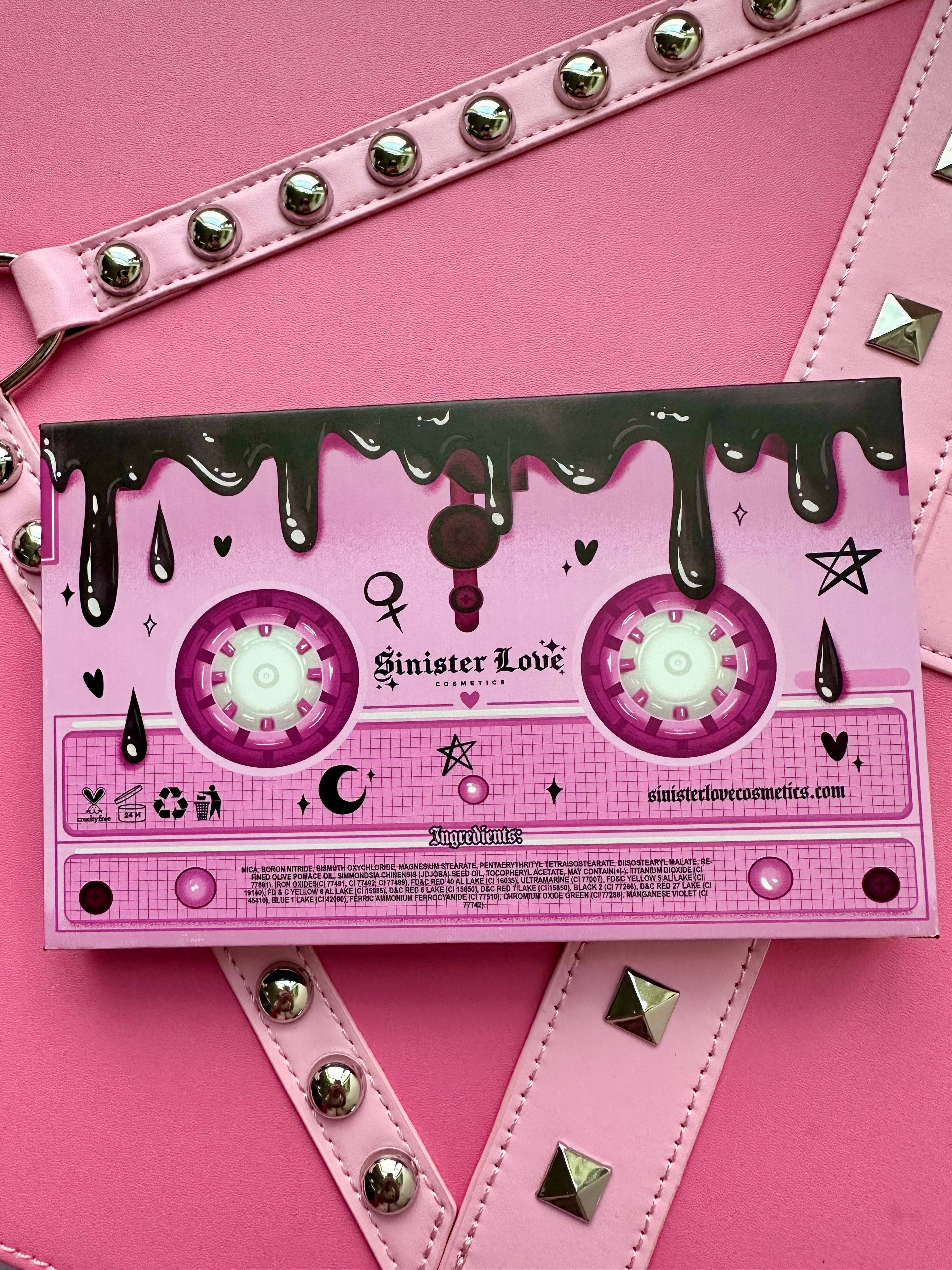 Sinister Love Cosmetics - Vente Palettes de fards à paupières - Palette de fards à paupières Horror Ghoul 36 teintes1