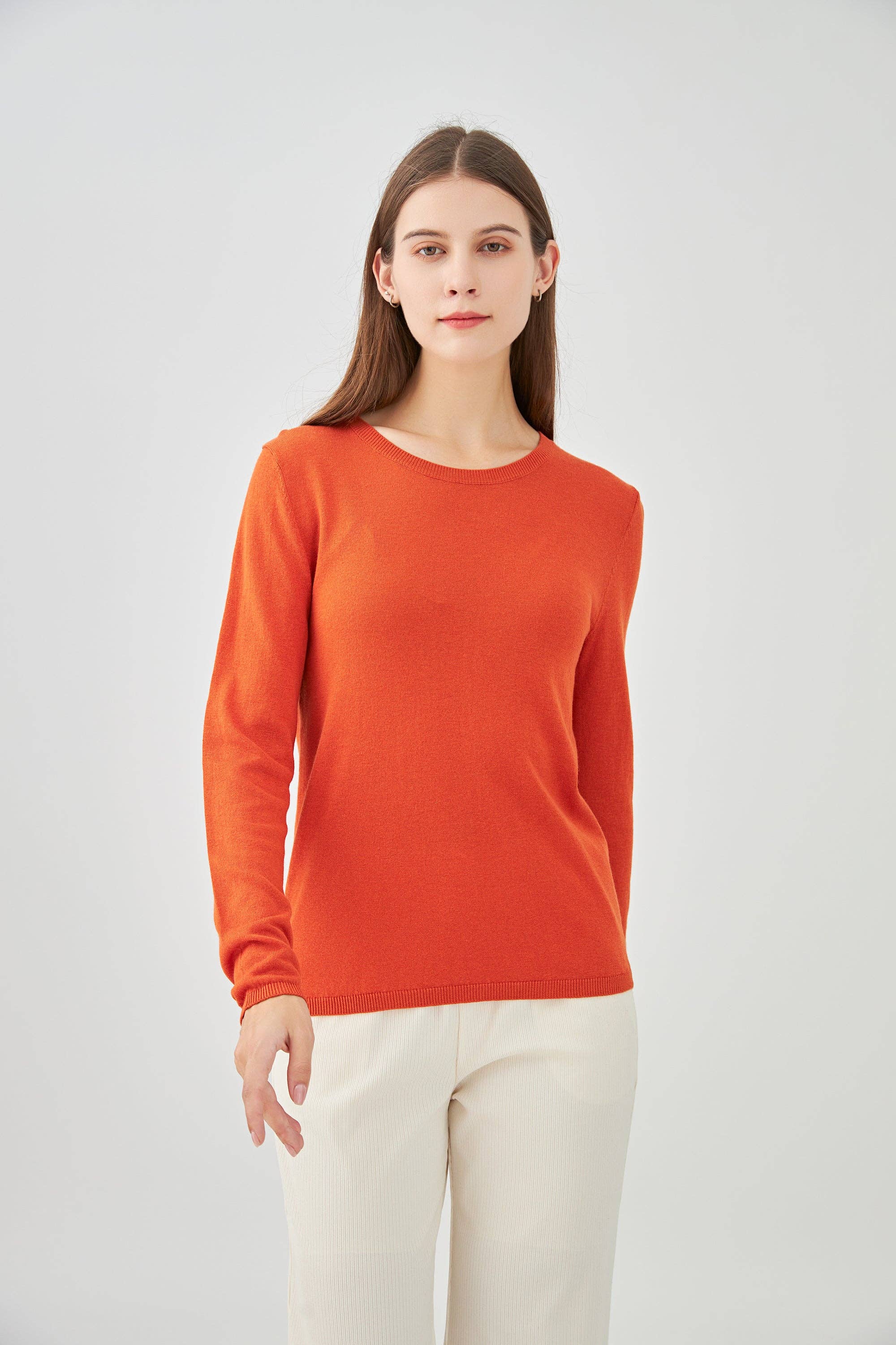 jw.atelier - Wholesale Knit Sweater - Women's - Round neck sweater in silk and cashmere16