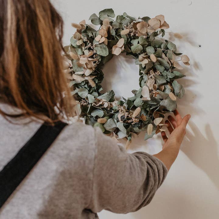 CÉSARINE - Wholesale Wreath - Eucalyptus crown & dried flowers - JUNE
