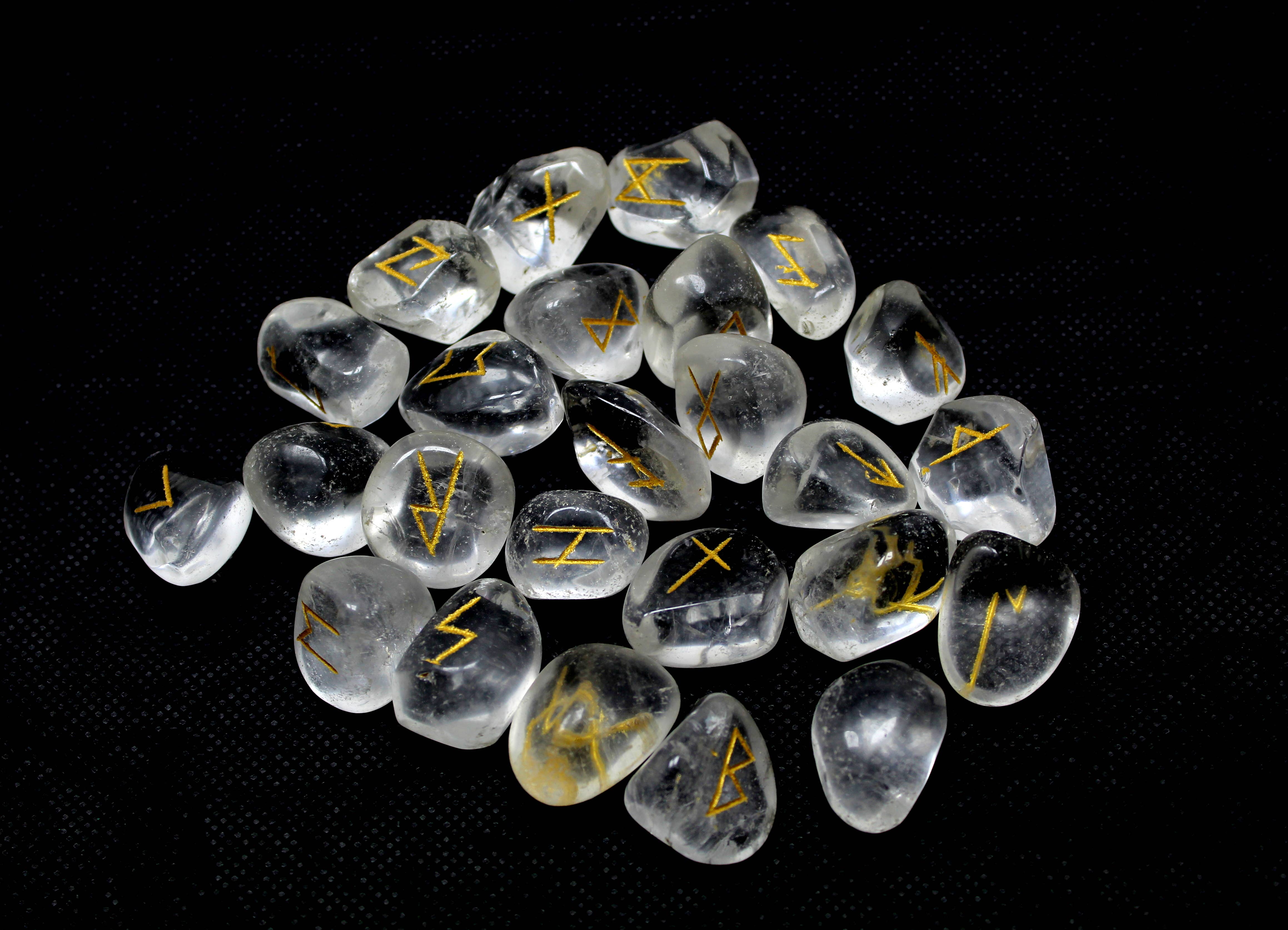 Aura Vibes - Wholesale Spiritual Stone/Crystal - Natural Clear Quartz Rune Set1