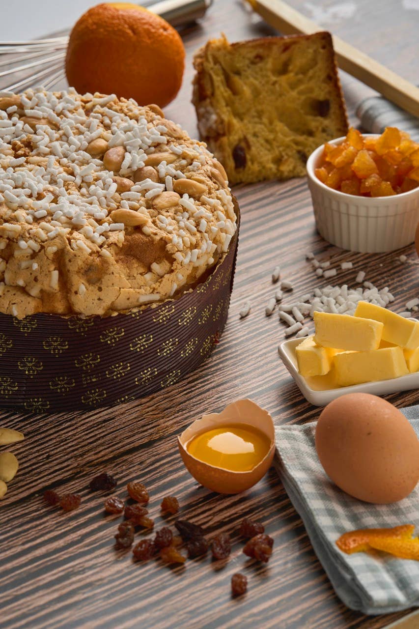 La Forneria di Pula - Wholesale Cake - Classic almond panettone 750 g7