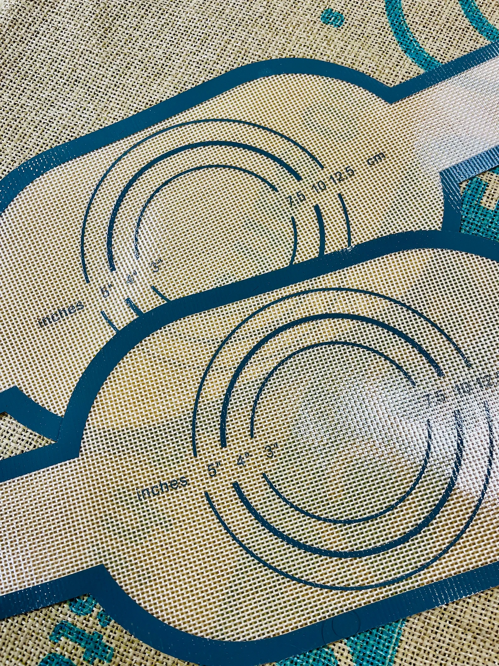 Sourdough by the Sea - Wholesale Bread Pan - Oval Silicone Bread Sling Long Handle Extraction Pad3