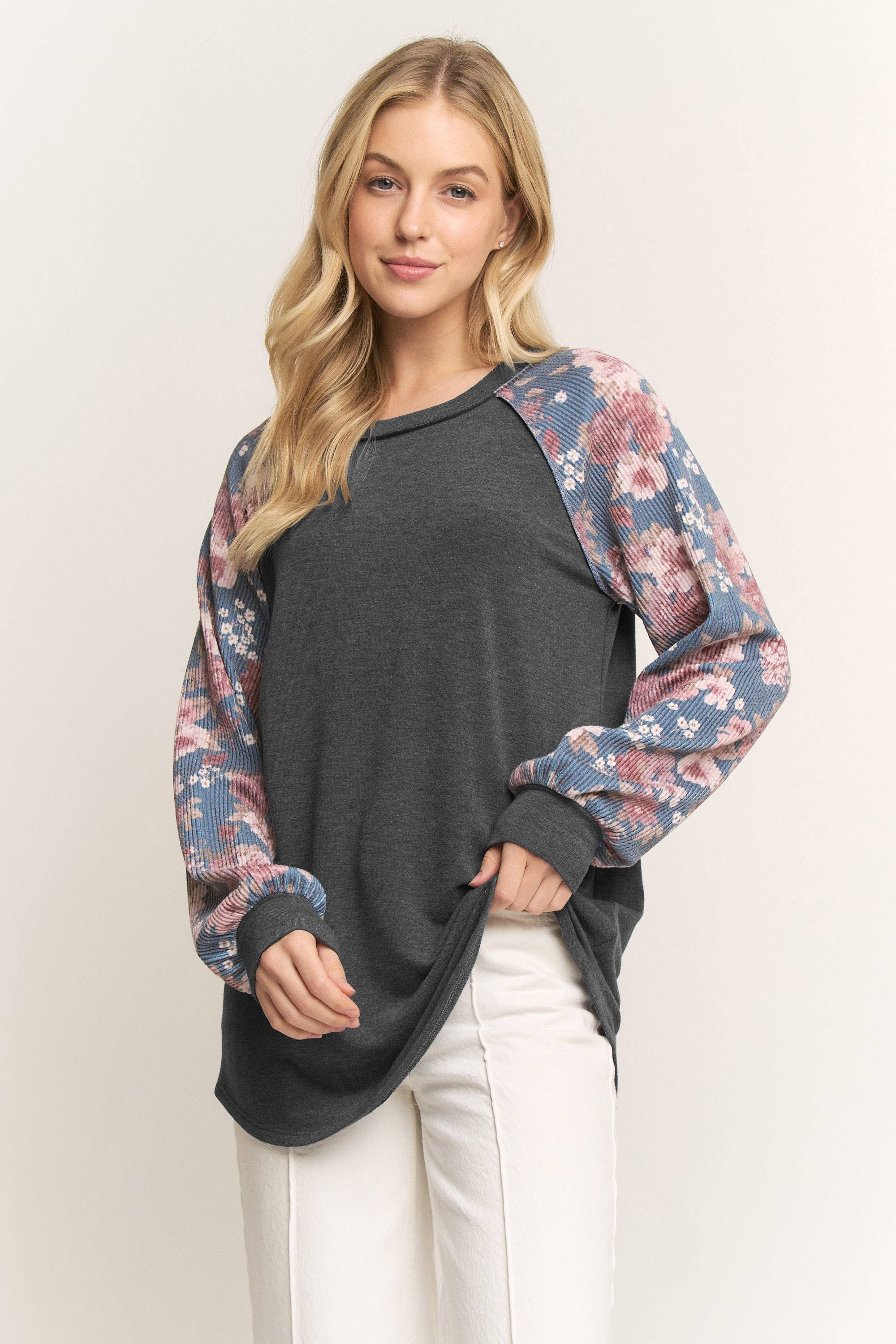 HEIMISH - Venta al por mayor Sudadera - Mujer - ET7689-25 TOP URBANO CON CONTRASTE DE CANALÉ Y ESTAMPADO FLORAL8