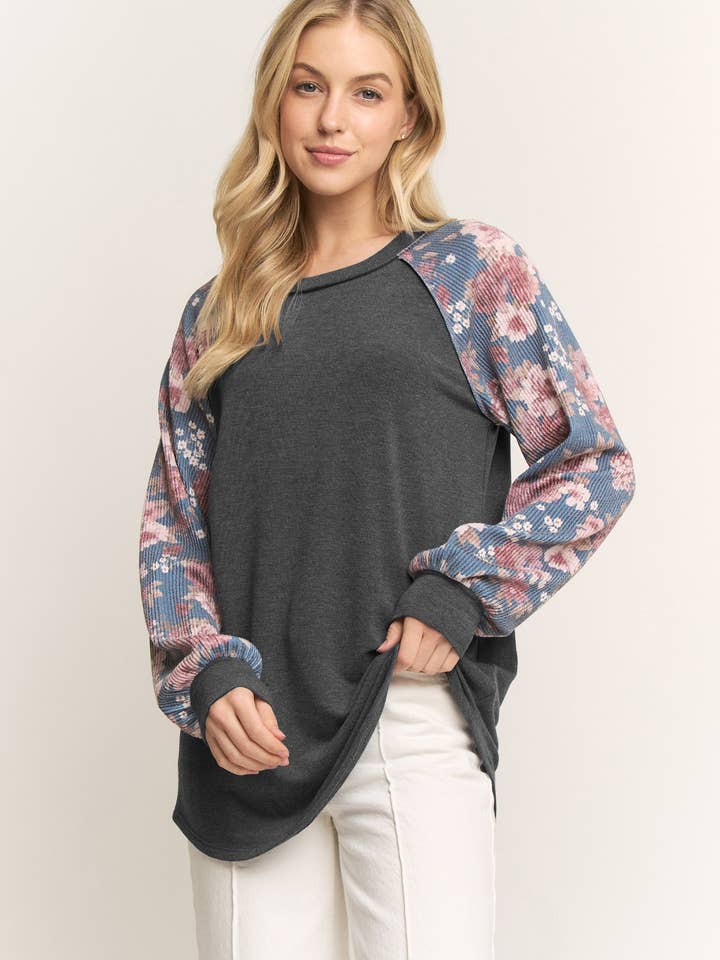 HEIMISH - Venta al por mayor Sudadera - Mujer - ET7689-25 TOP URBANO CON CONTRASTE DE CANALÉ Y ESTAMPADO FLORAL8