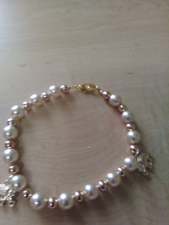14k gold filled beaded bracelet with elephant charms. for wholesale by Lynn's handmade jewelry