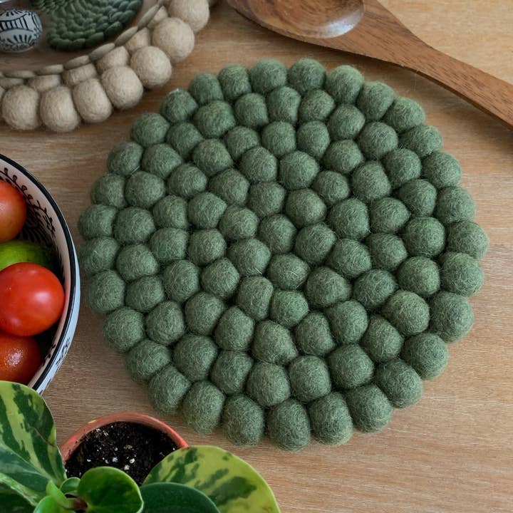Hamro Village - Wholesale Trivet - Felt Ball Trivet 1