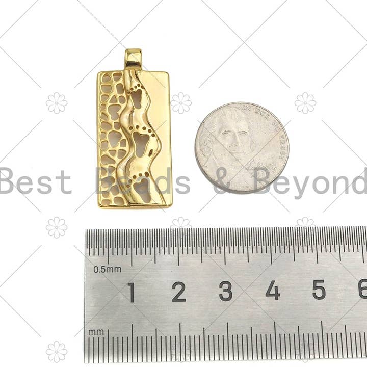BestBeads&Beyond - Wholesale Individuele bedel/hanger - Holle voet op rechthoekige vorm hanger, 18K gouden charme, ketting armband charme hanger, 6x37mm, Sku #FH169
