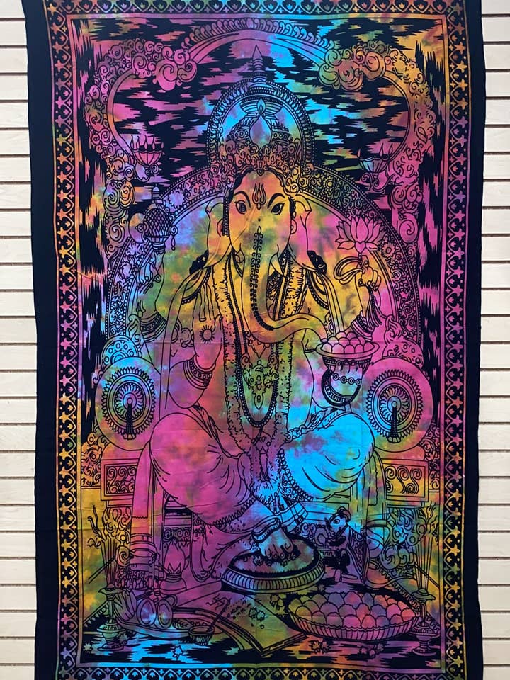 Tapiz de Ganesh sentado de Abhaya Mudra para venta al por mayor de Katmandu Trading Co.