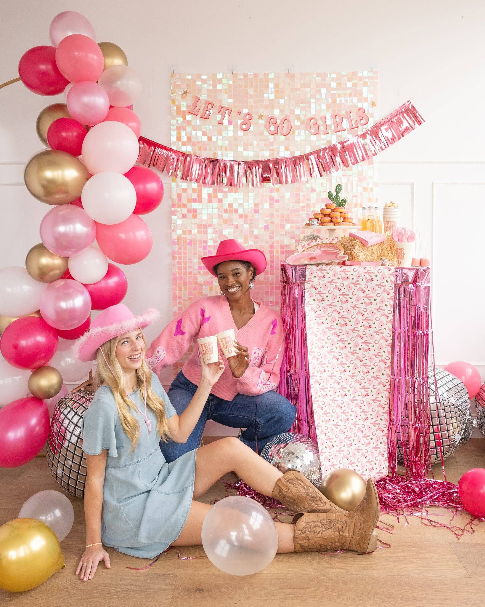 My Mind’s Eye - Wholesale Party Sign/Banner - CWG1002 - Let's Go Girls Banner Set9