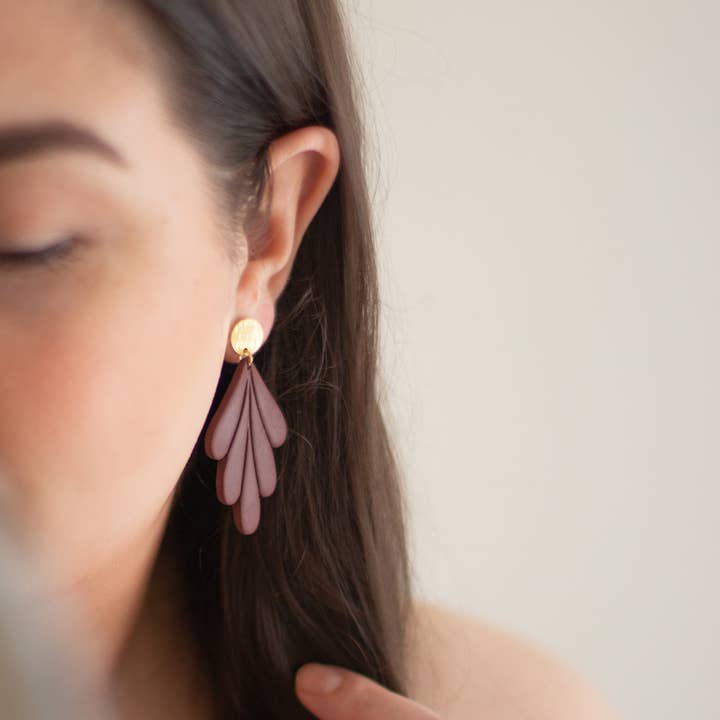 Susan Taylor Studio – wholesale Dangle earrings – Burgundy drop earrings