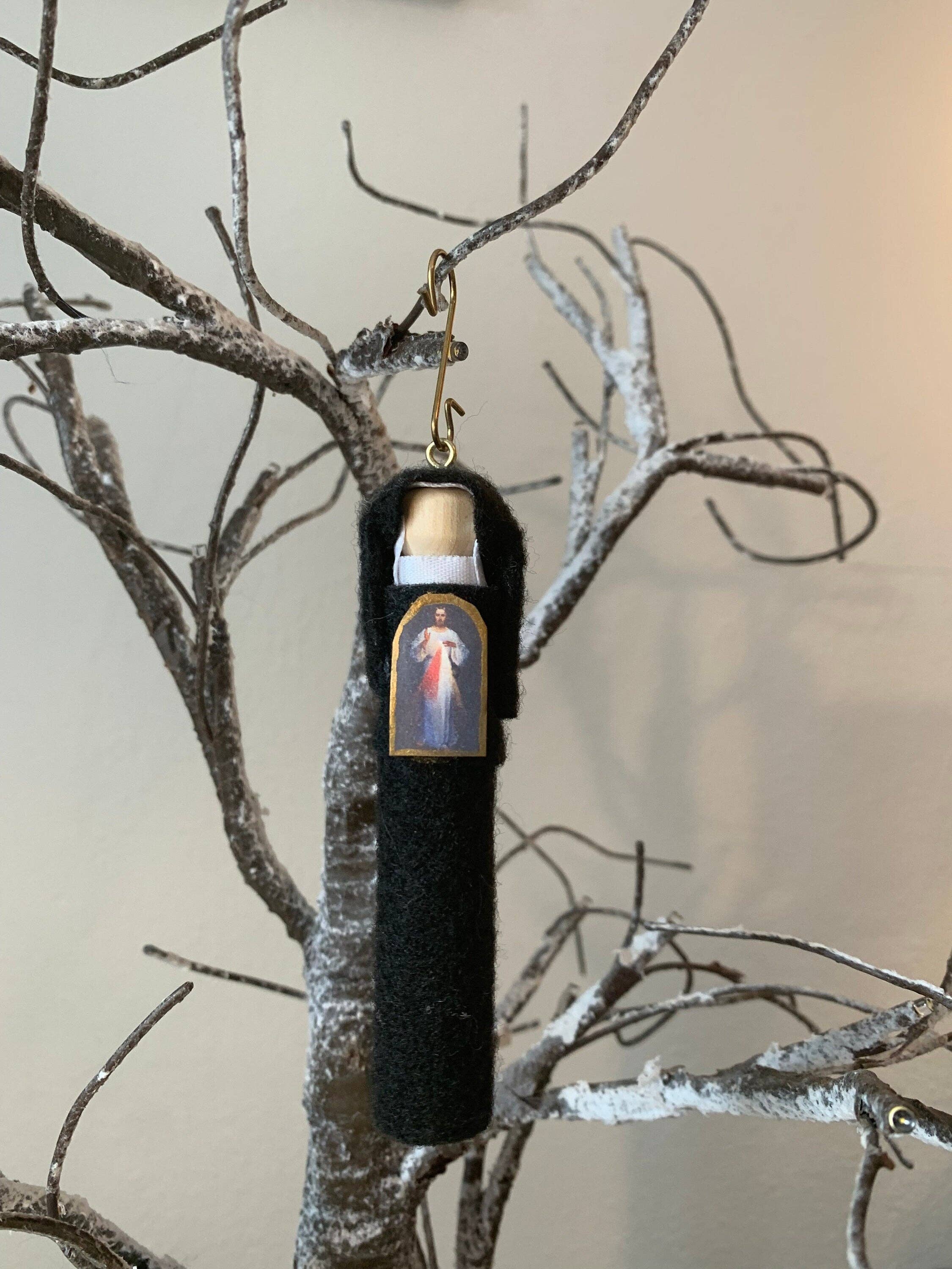 Our Saint Family – Großhandel Verzierung – Hl. Faustina Kowalska, Barmherzigkeit Gottes, Holzfigur1