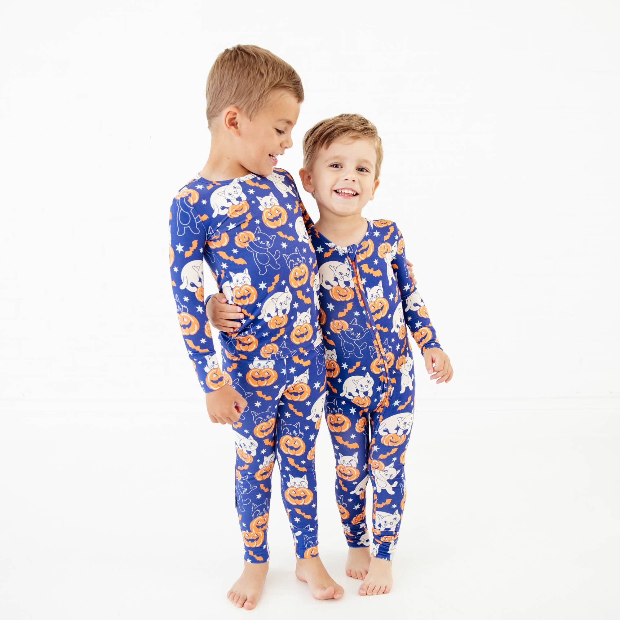 Dreamiere – Großhandel Schlafanzug-Set – Kinder – Feline Gruseliges Halloween-Katzen-Pyjama-Set für Kinder aus Bambus, zweiteilig5