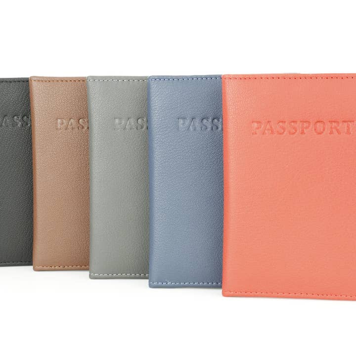 Leather Impressions Inc - Wholesale Passport Case - Unisex - Leather Passport Holder with Card Slots RB LW 21 10059