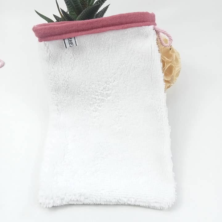 raspberry Bamboo glove and double gauze jute fabric for wholesale on Faire1