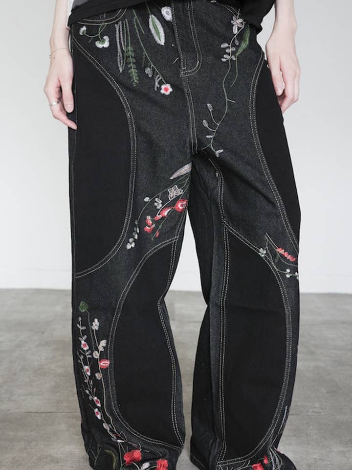 Floral Detail Wide-Leg Jeans for wholesale by Mccolin